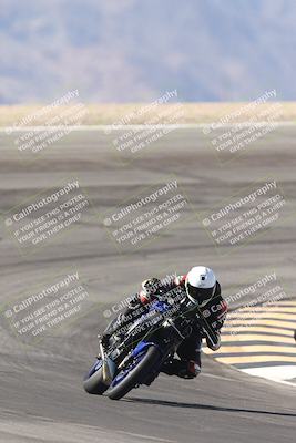 media/Oct-30-2025-Racers Edge (Thu) [[dabbdaf680]]/3-B Group/Session 2 (Bowl Exit)/